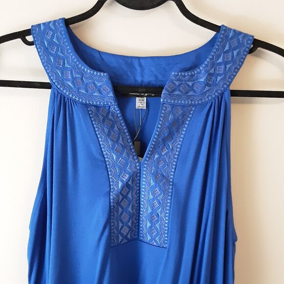 Cable & Gauge New! Blue Sleeveless Top Blouse Size Med. - Picture 4 of 13